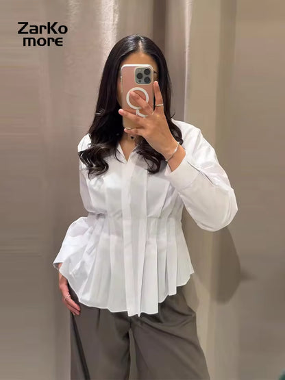 Witte blouse met plooien en knoopjes voor dames