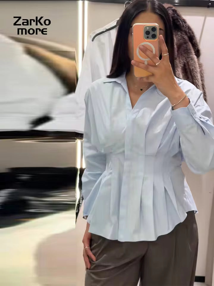Witte blouse met plooien en knoopjes voor dames