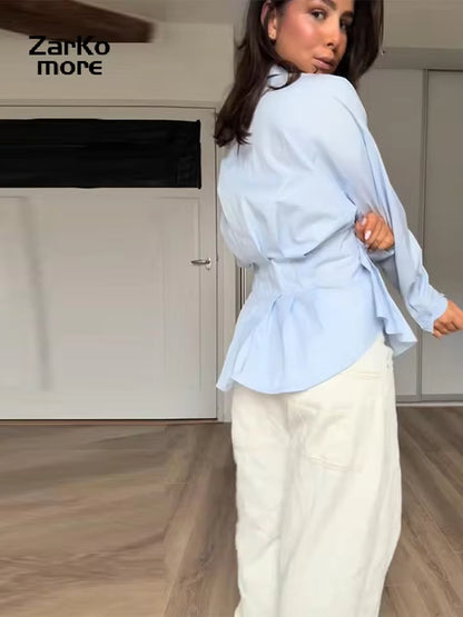 Witte blouse met plooien en knoopjes voor dames